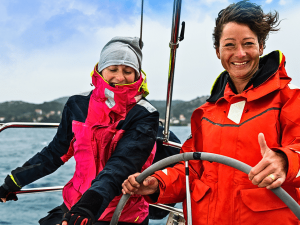 women sailing